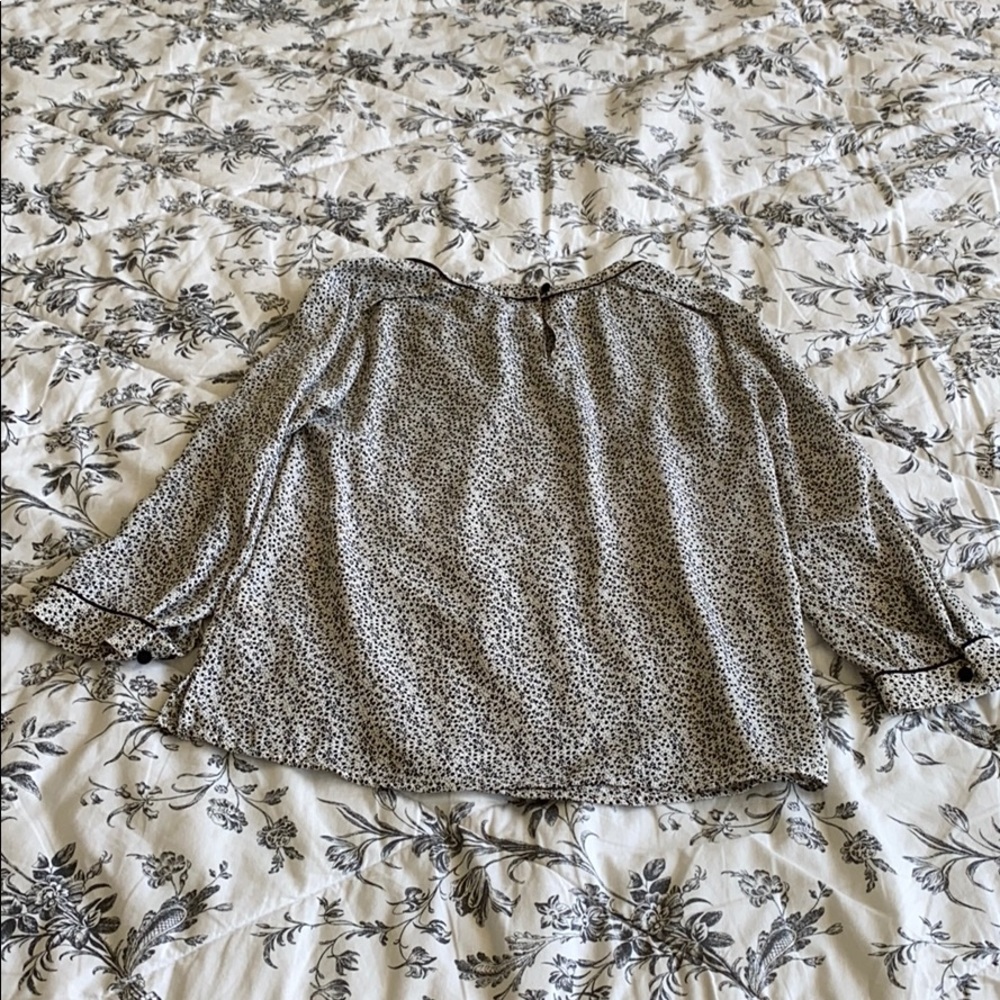 H&M Top - Picture 2 of 3
